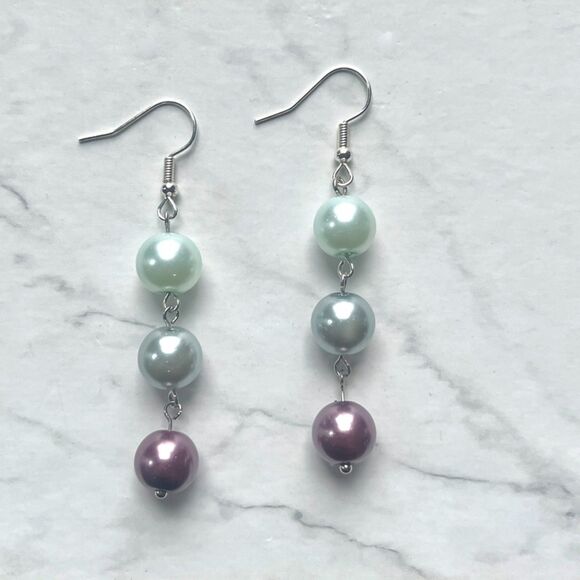 Cool Tone Hombre Pearl Drop Earrings - Picture 3 of 3